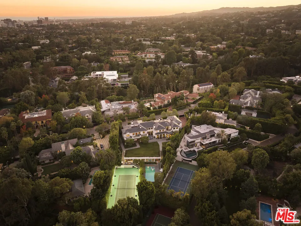 250 N Carolwood Drive, Los Angeles, California 90077 home-pic-30