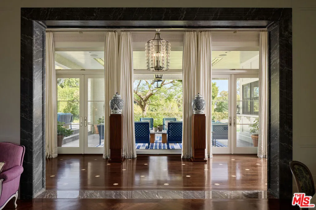 250 N Carolwood Drive, Los Angeles, California 90077 home-pic-19