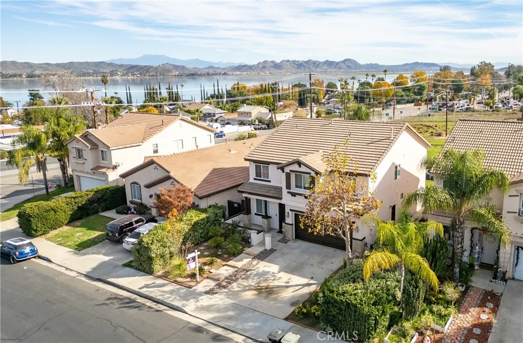 33108 Windward Way, Lake Elsinore, California 92530 home-pic-2