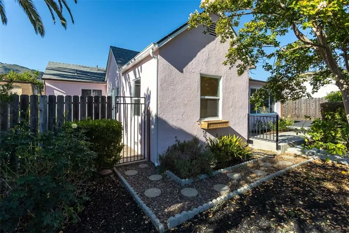 442 Buchon, San Luis Obispo, California 93401