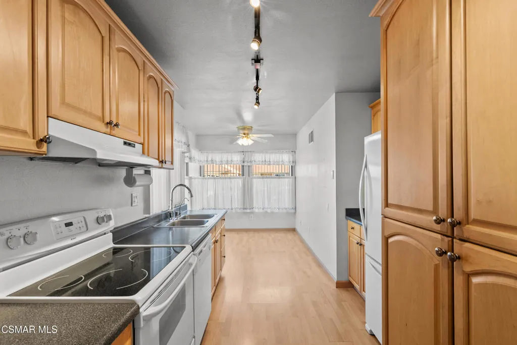 6204 Village 6, Camarillo, California 93012 home-pic-8