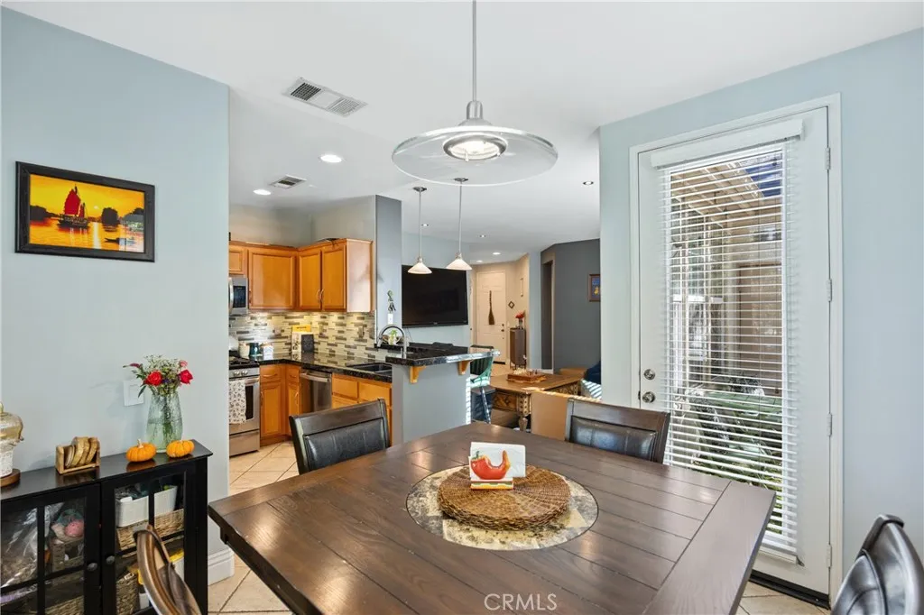 24120 Victoria 47, Valencia, California 91355 home-pic-11