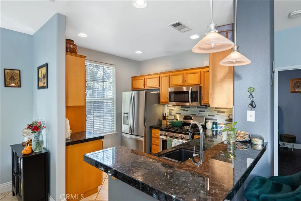 24120 Victoria 47, Valencia, California 91355 home-pic-8