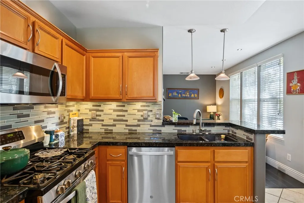 24120 Victoria 47, Valencia, California 91355 home-pic-16
