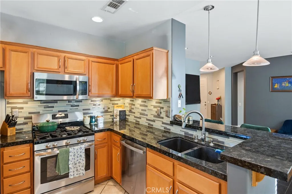 24120 Victoria 47, Valencia, California 91355 home-pic-12