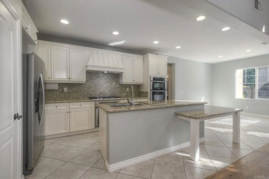 1789 Lemon Tree Ct, San Marcos, California 92078 home-pic-8