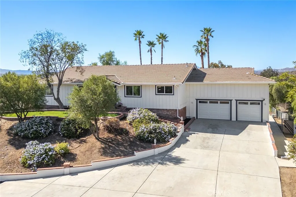 27875 Goetz, Menifee, California 92587 home-pic-1