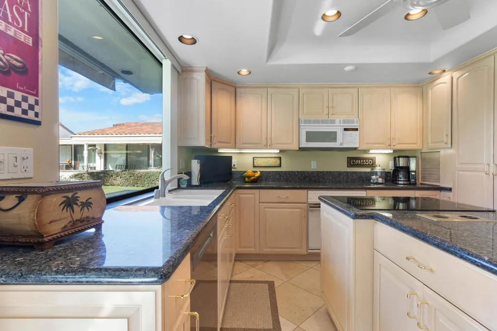 41 Don Quixote Drive, Rancho Mirage, California 92270 home-pic-10