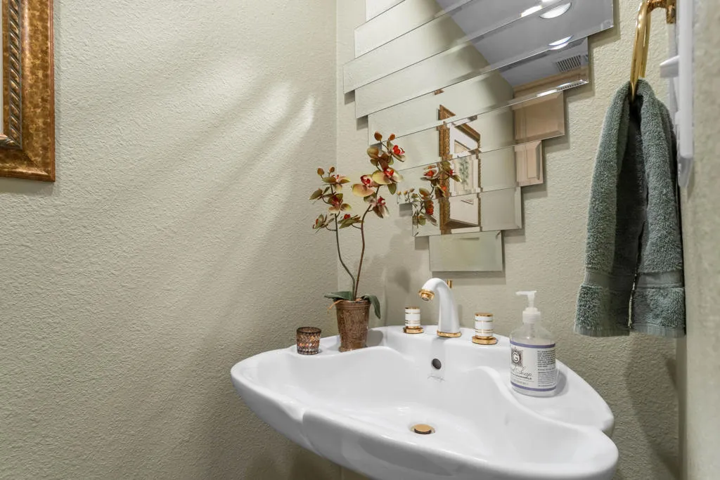 41 Don Quixote Drive, Rancho Mirage, California 92270 home-pic-20