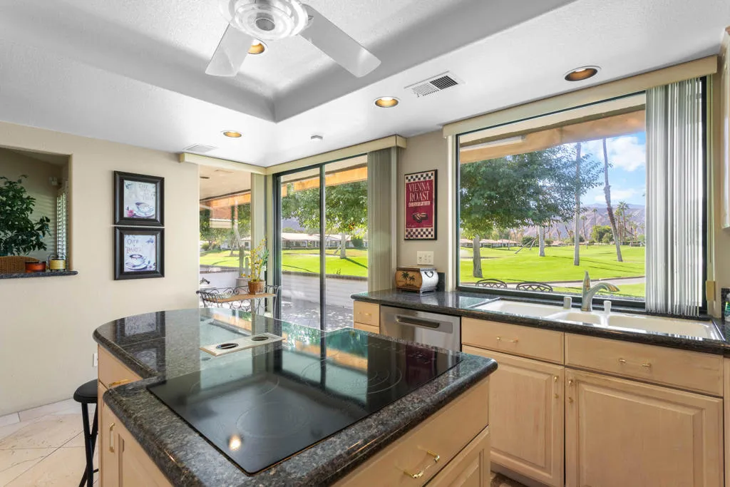 41 Don Quixote Drive, Rancho Mirage, California 92270 home-pic-13
