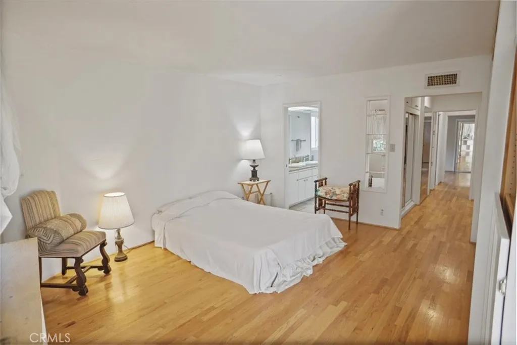 1548 Riverside G, Glendale, California 91201 home-pic-14