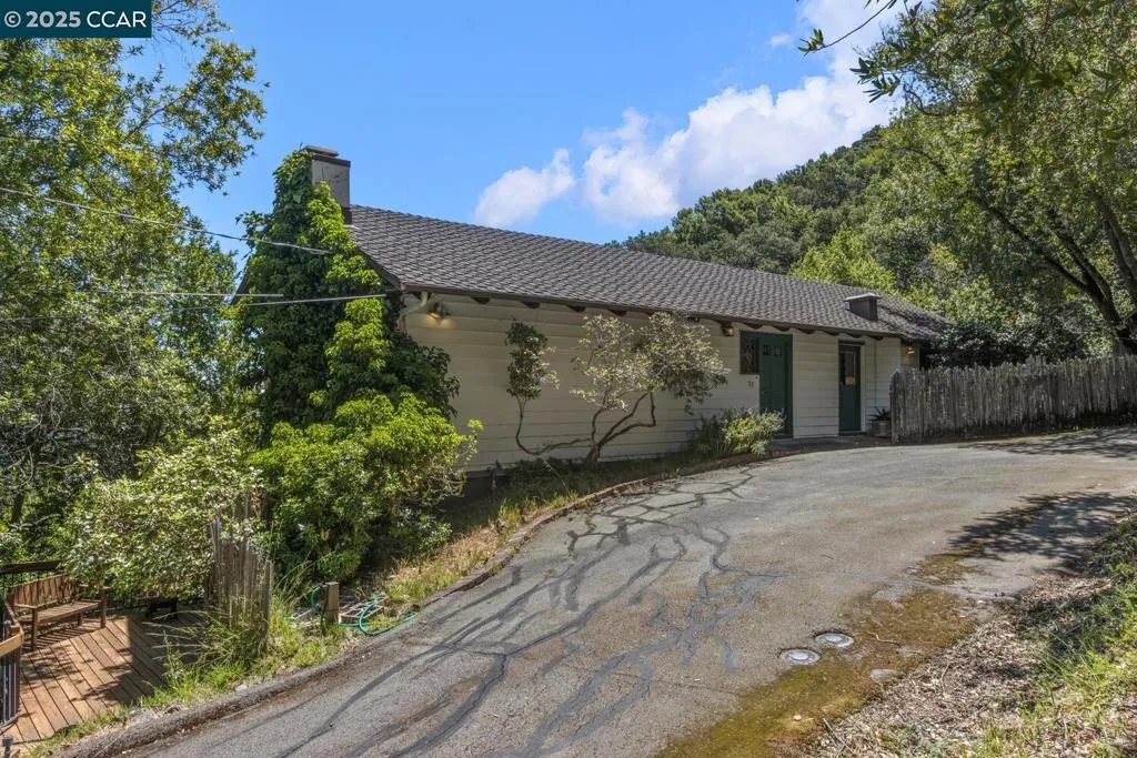 37 La Madronal, Orinda, California 94563 home-pic-3