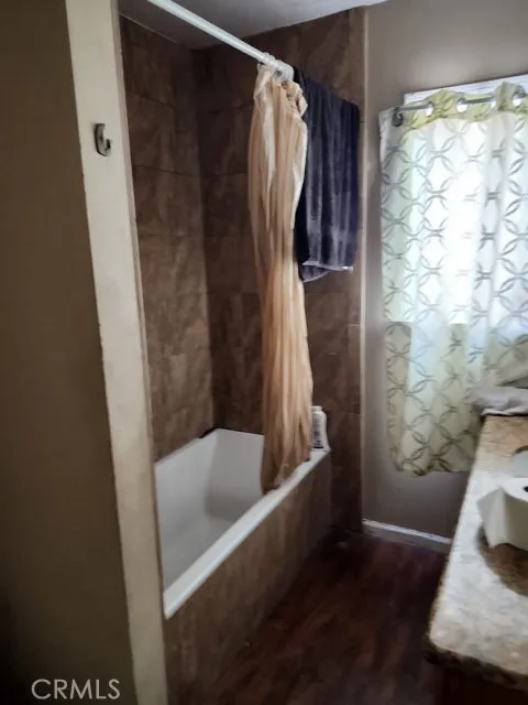 1238 E 100th, Los Angeles, California 90002 home-pic-8