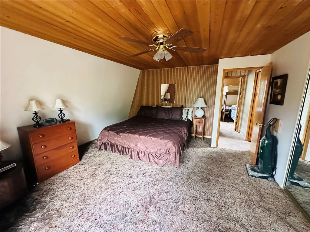 610 Holmes, Sugarloaf, California 92386 home-pic-13