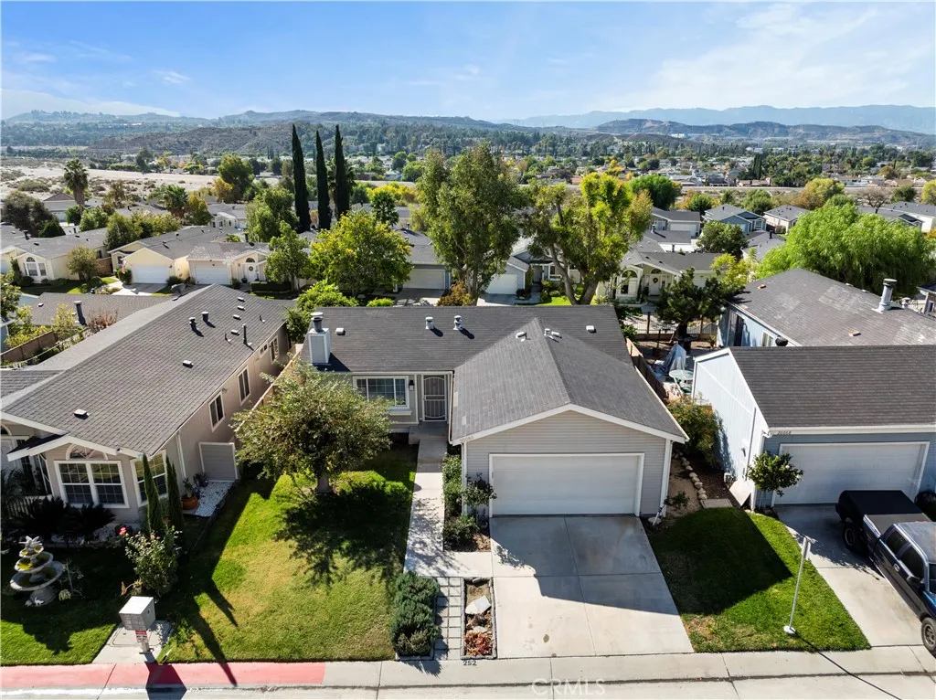 20066 Crestview, Canyon Country, California 91351 home-pic-3
