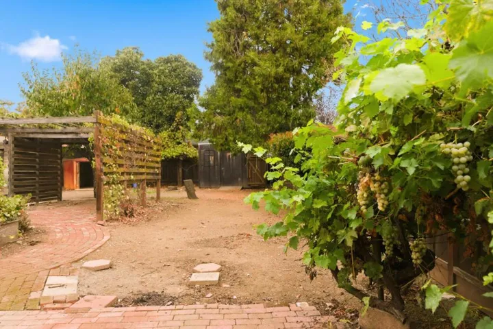 30 Chester Avenue, San Martin, California 95046
