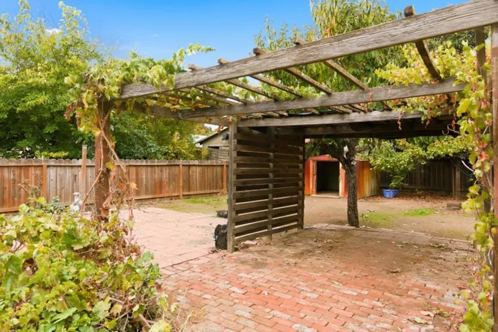 30 Chester Avenue, San Martin, California 95046
