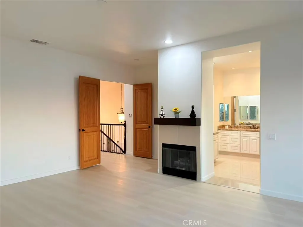 564 Via Pueblo, Riverside, California 92507 home-pic-20