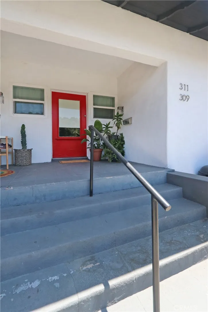 309 N Avenue 50, Los Angeles, California 90042 home-pic-1