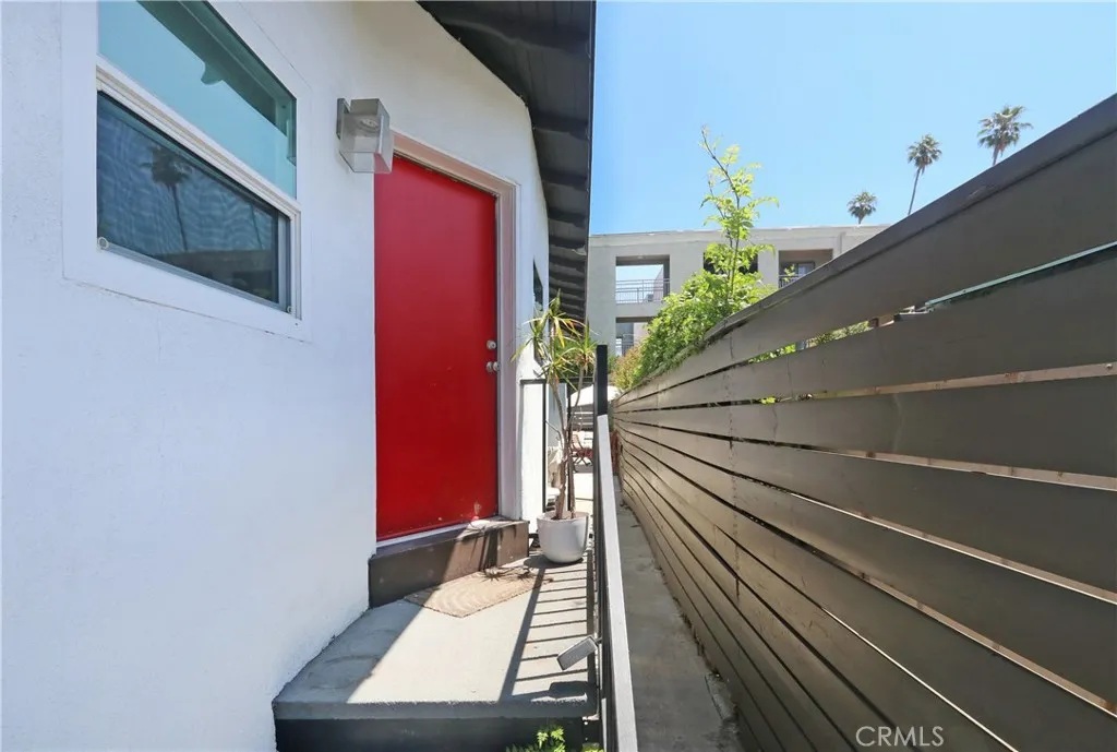 309 N Avenue 50, Los Angeles, California 90042 home-pic-4