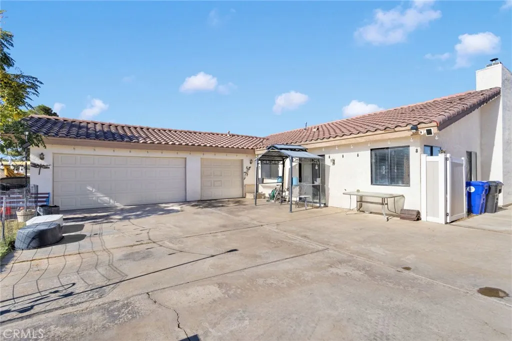 14489 Schooner, Helendale, California 92342 home-pic-33