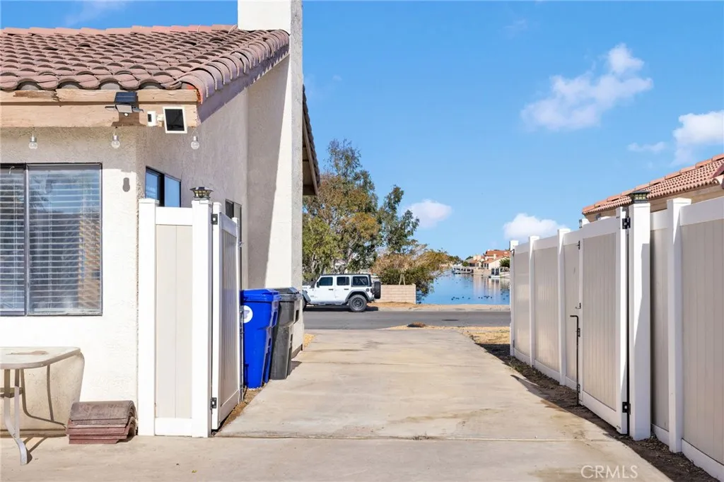 14489 Schooner, Helendale, California 92342 home-pic-34