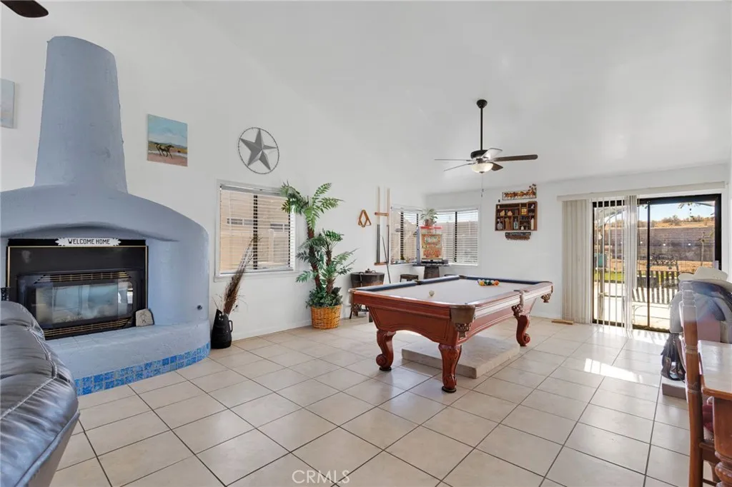 14489 Schooner, Helendale, California 92342 home-pic-11