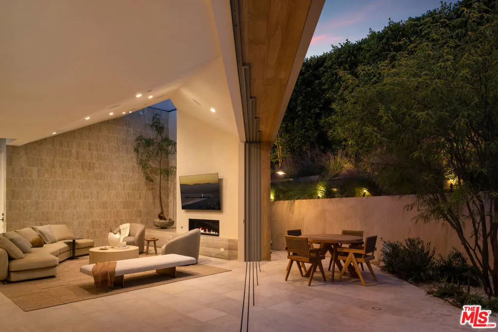 1600 Rising Glen Road, Los Angeles, California 90069 home-pic-13