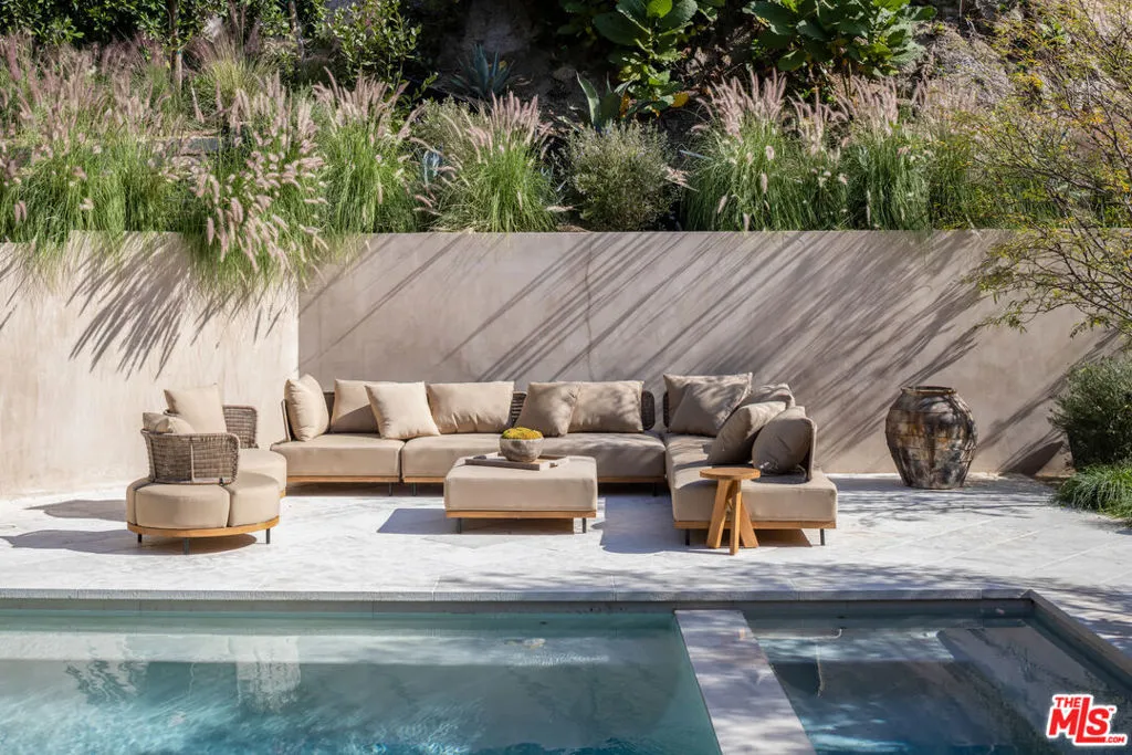 1600 Rising Glen Road, Los Angeles, California 90069 home-pic-10