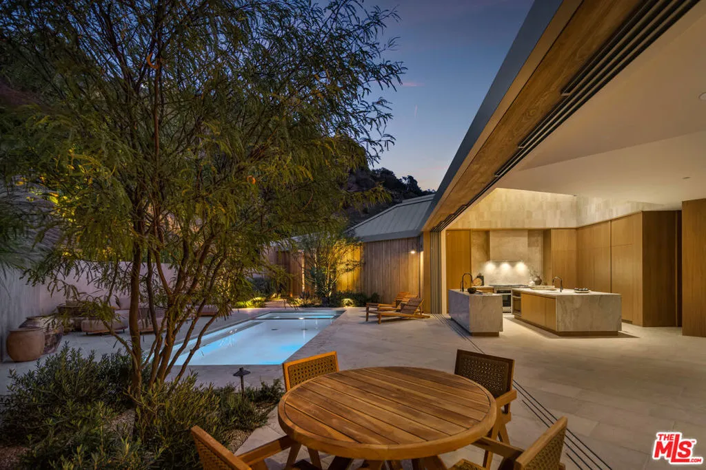 1600 Rising Glen Road, Los Angeles, California 90069 home-pic-26