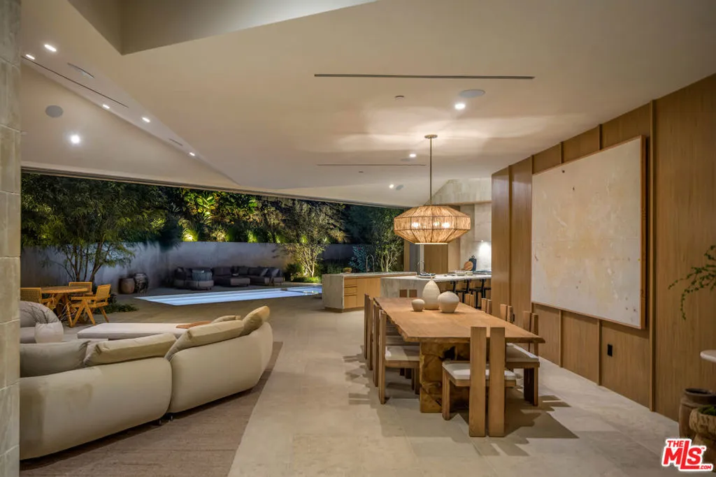 1600 Rising Glen Road, Los Angeles, California 90069 home-pic-11