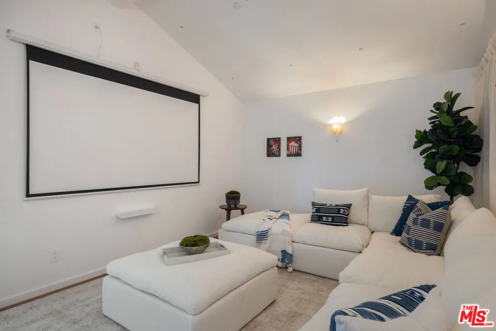 745 Sunset Avenue, Venice, California 90291 home-pic-20