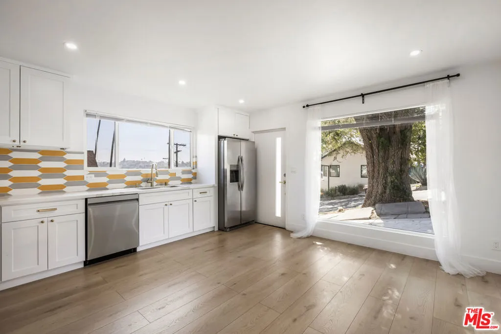 1402 Allesandro Street, Los Angeles, California 90026 home-pic-15