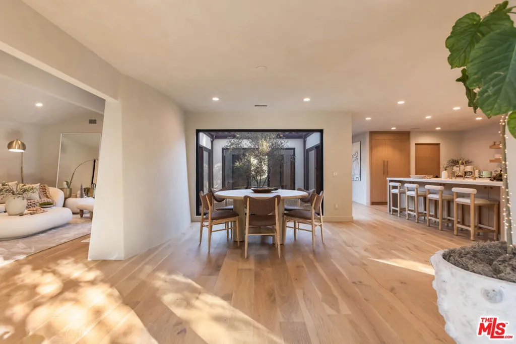 2419 Westridge Road, Los Angeles, California 90049 home-pic-11