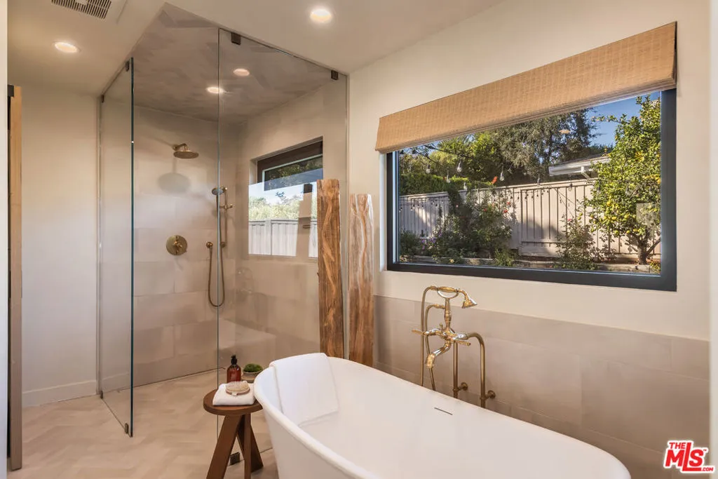 2419 Westridge Road, Los Angeles, California 90049 home-pic-23