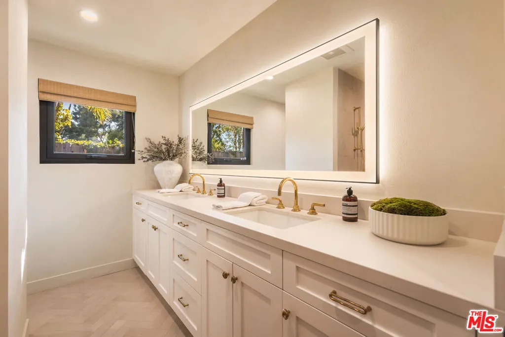 2419 Westridge Road, Los Angeles, California 90049 home-pic-35