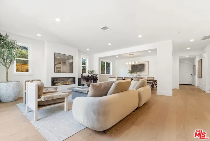 4328 Wilkinson Avenue, Studio City, California 91604
