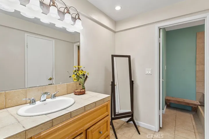 338 Vista Madera, Newport Beach, California 92660