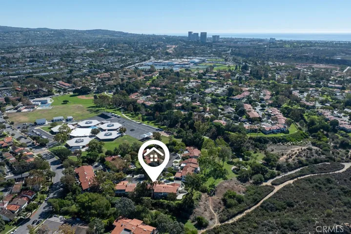 338 Vista Madera, Newport Beach, California 92660