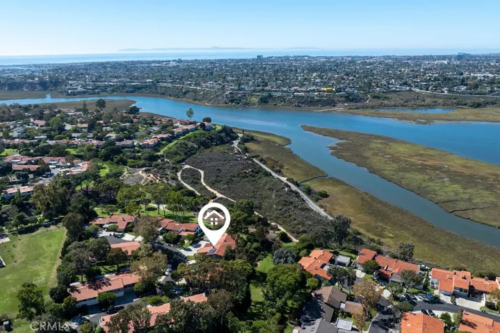 338 Vista Madera, Newport Beach, California 92660