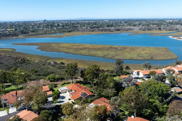 338 Vista Madera, Newport Beach, California 92660
