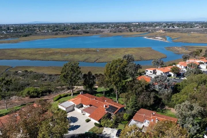 338 Vista Madera, Newport Beach, California 92660
