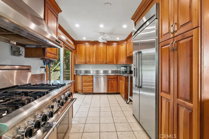 338 Vista Madera, Newport Beach, California 92660
