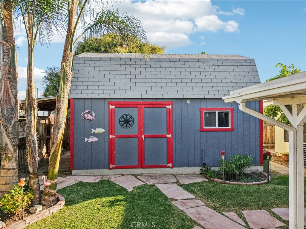 571 Oriole, Corona, California 92879 home-pic-28