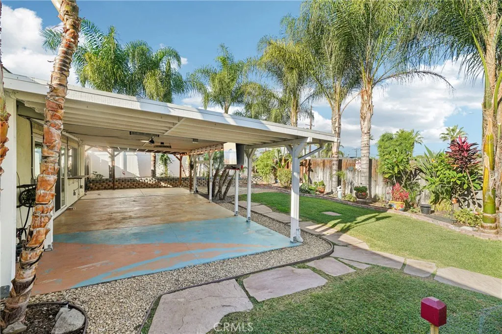 571 Oriole, Corona, California 92879 home-pic-25
