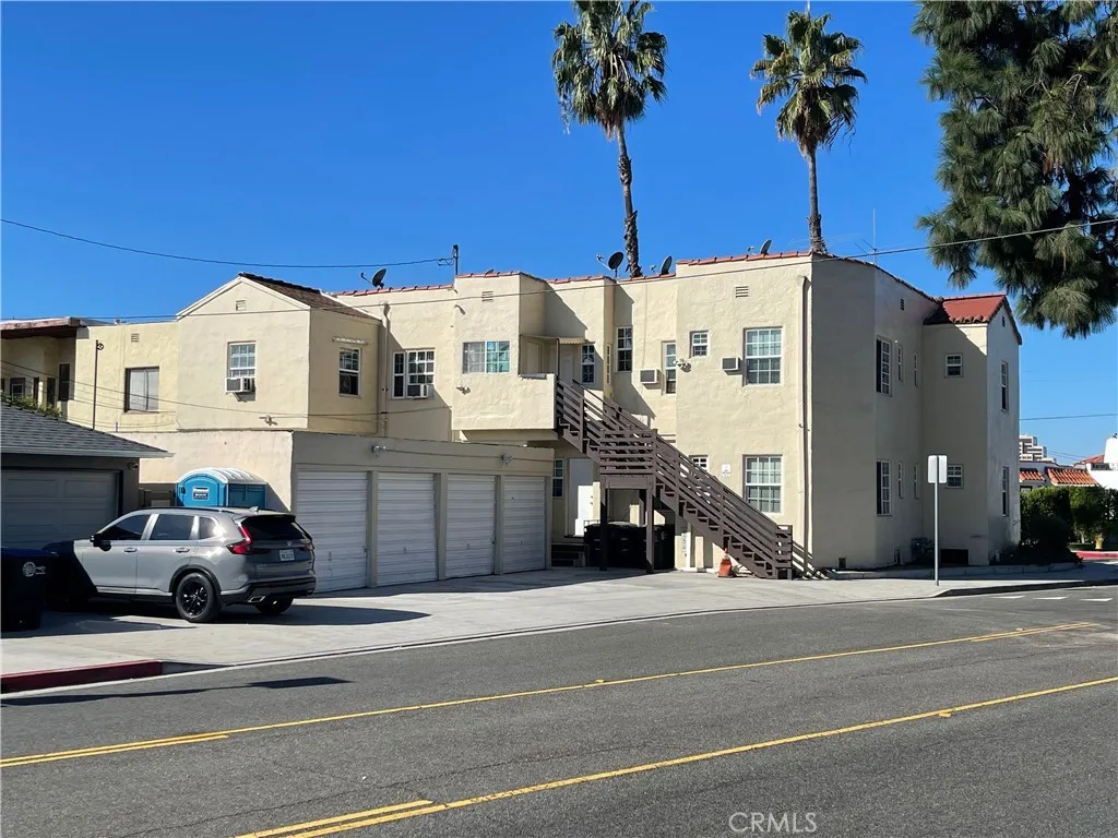 630 Naranja Drive, Glendale, California 91206 home-pic-2