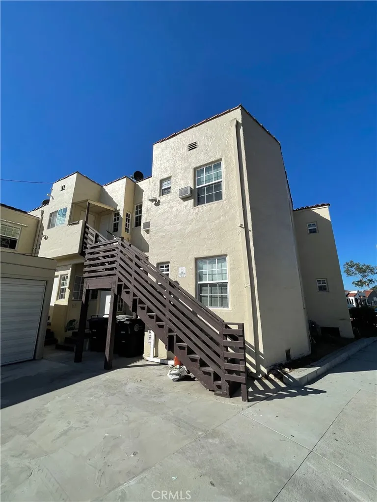 630 Naranja Drive, Glendale, California 91206 home-pic-9