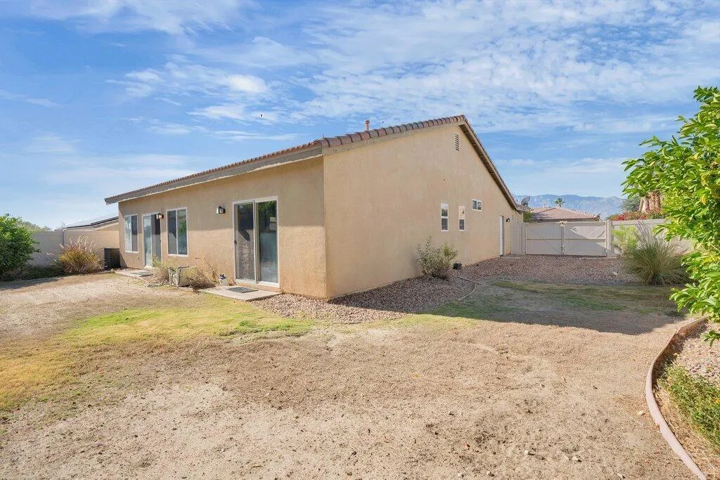 67178 Yosemite Lane, Desert Hot Springs, California 92240 home-pic-22