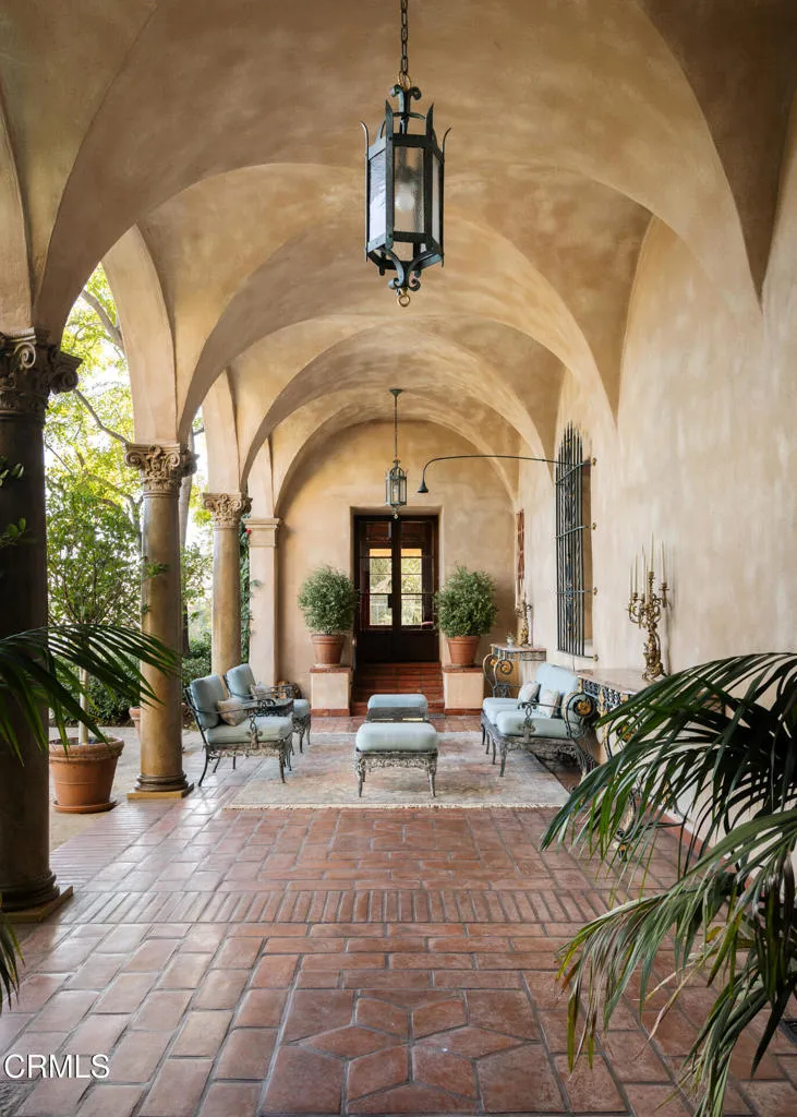 262 S San Rafael Avenue, Pasadena, California 91105 home-pic-16