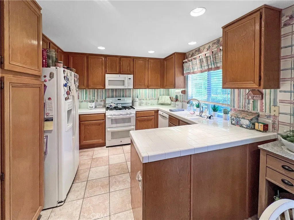 10 Palacio, Rancho Santa Margarita, California 92688 home-pic-3